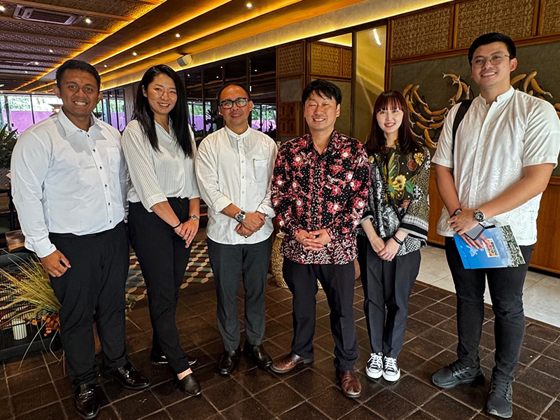 南タンゲラン市環境局との協議（集合写真）