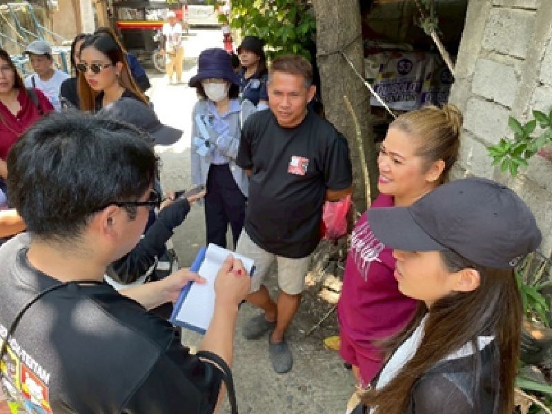 現地関係住民へのヒアリングの様子